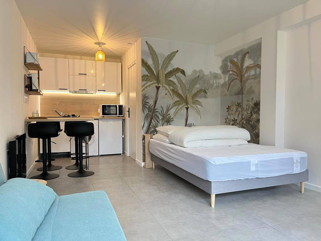 Donnez vie à votre airbnb et location courte durée avec du papier peint panoramique