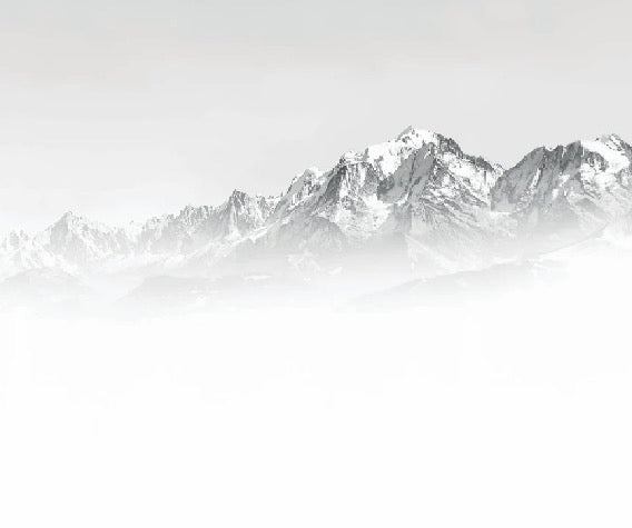 Papier peint Mont Blanc dans la brume noir et blanc