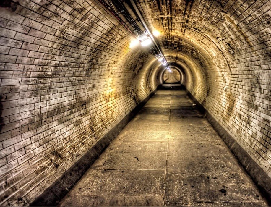 Papier peint tunnel brique, XXL, tendance