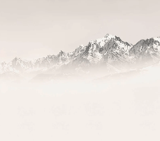 Papier peint Mont Blanc dans la brume sépia