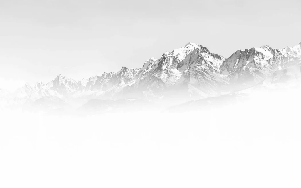 Papier peint Mont Blanc dans la brume noir et blanc