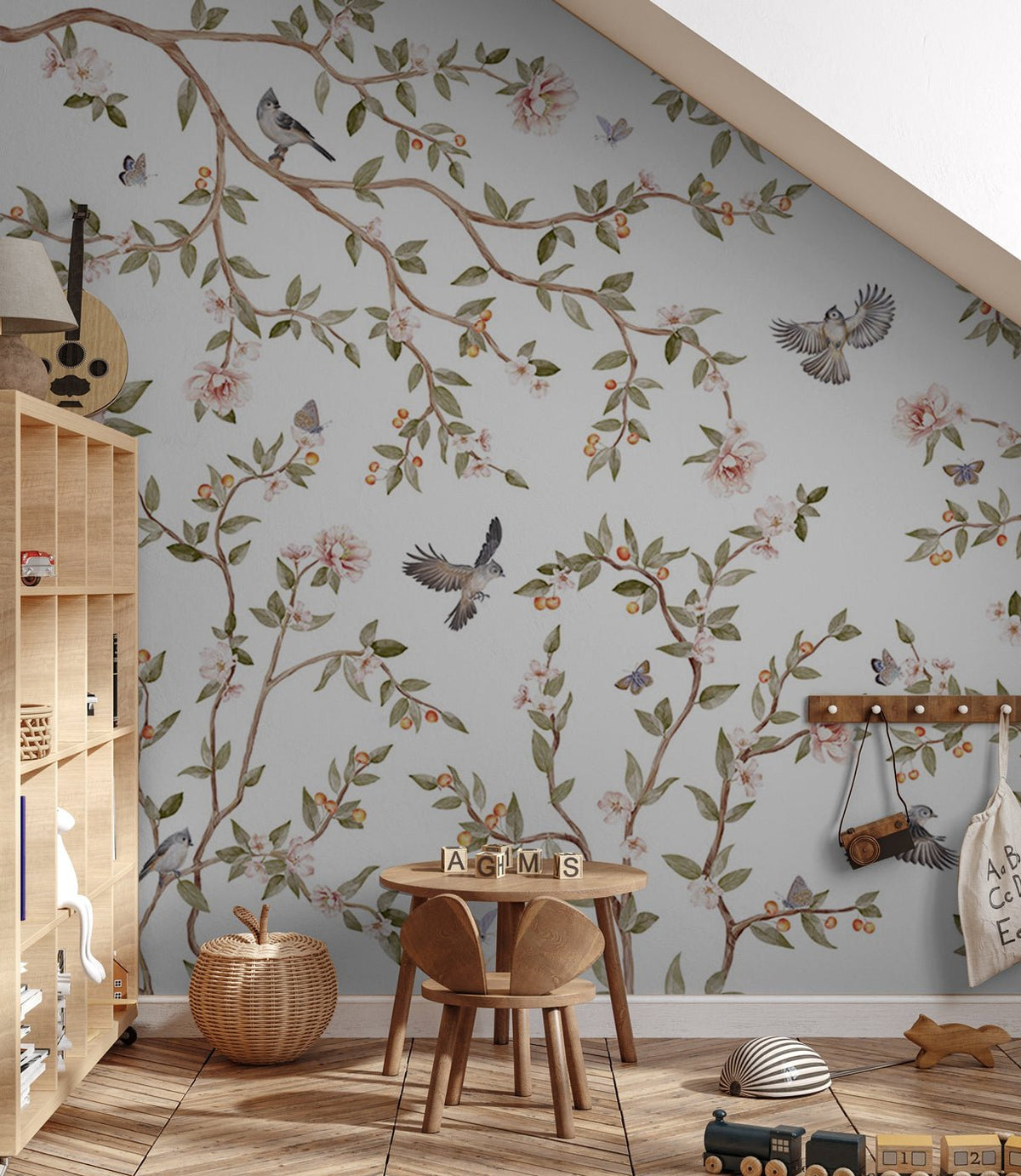 Bird wallpaper for children's room 